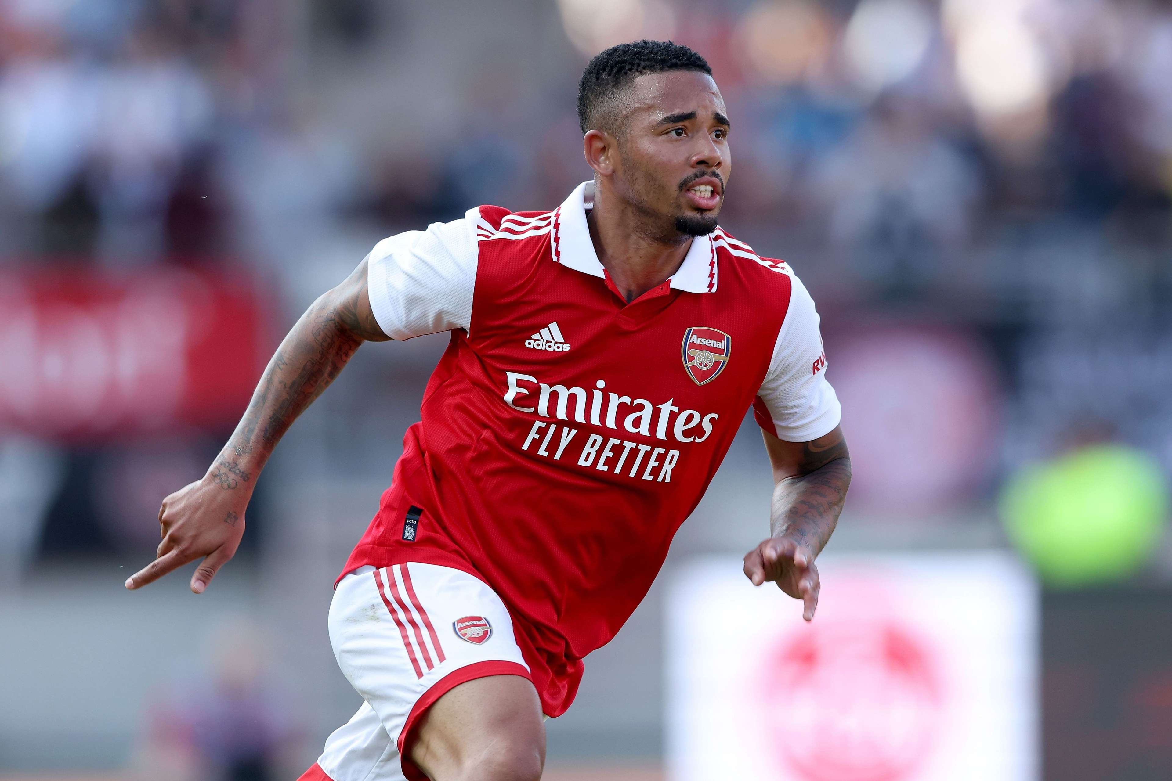 也展现了他 也展现了他